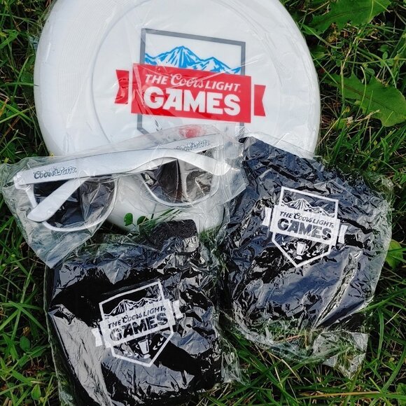 COORS Light Summer Games Lawn Games Play Set LOT Frisbee Bean Bags Glass… - Picture 3 of 4